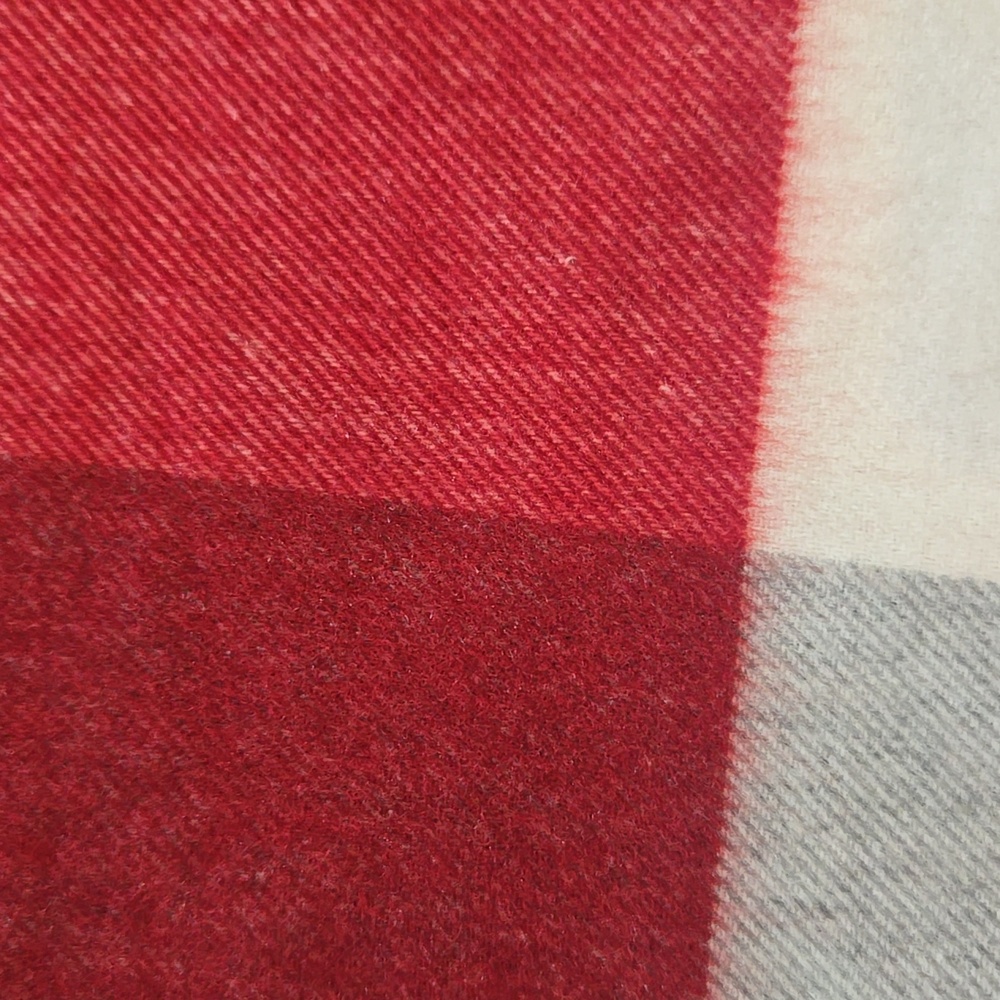 New Cashmink by V Fraas Stylish Unisex Plaid Scarf - Picture 3 of 11